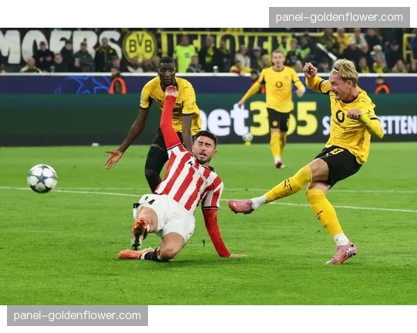 世界波！毕尔巴鄂竞技边锋尼科-威廉姆斯禁区外远射直挂死角